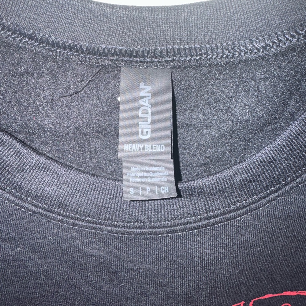 Gildan Black Heavy Blend Crewneck Sweatshirt - Classic Logo Tag